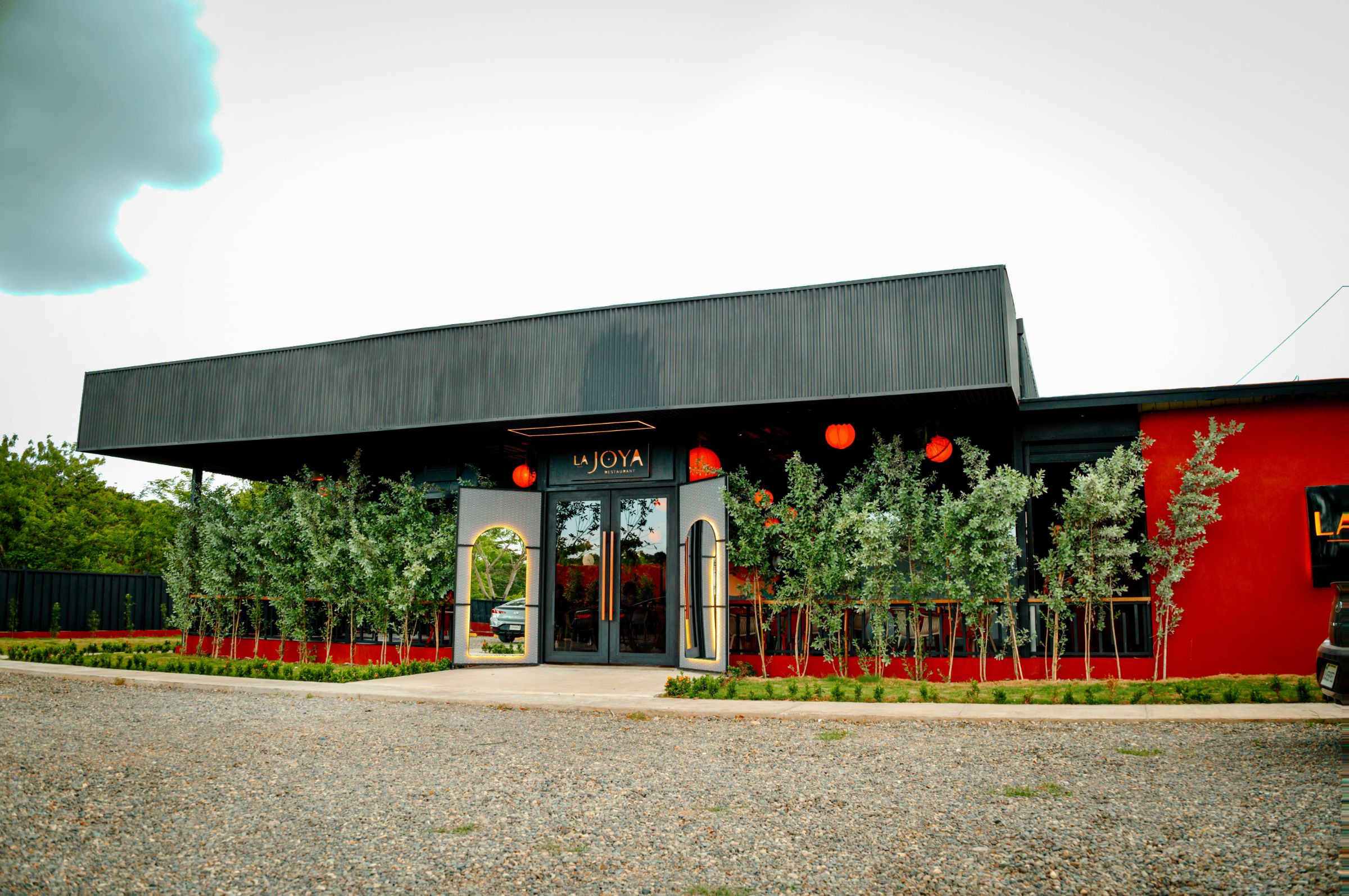 Entrada de La Joya Restaurant